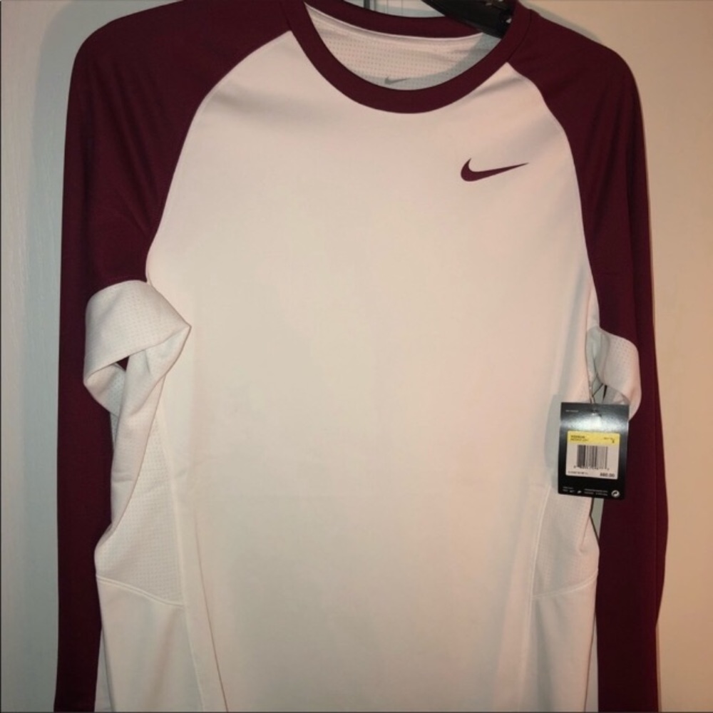- NIKE Basketball 🏀 Dri-Fit L/S T Shirt